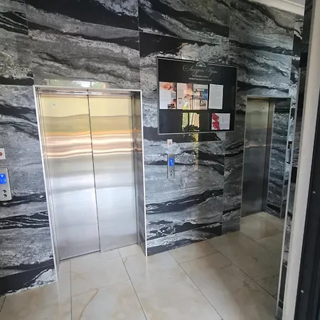луксозен в резиденция лазурен бряг Apartment Burgas City