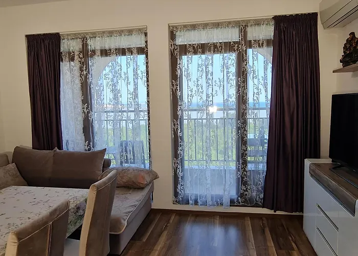 Апартаменты луксозен в резиденция лазурен бряг